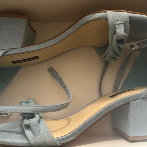 Baby Blue Nine West Block Heels - Picture 2 of 4